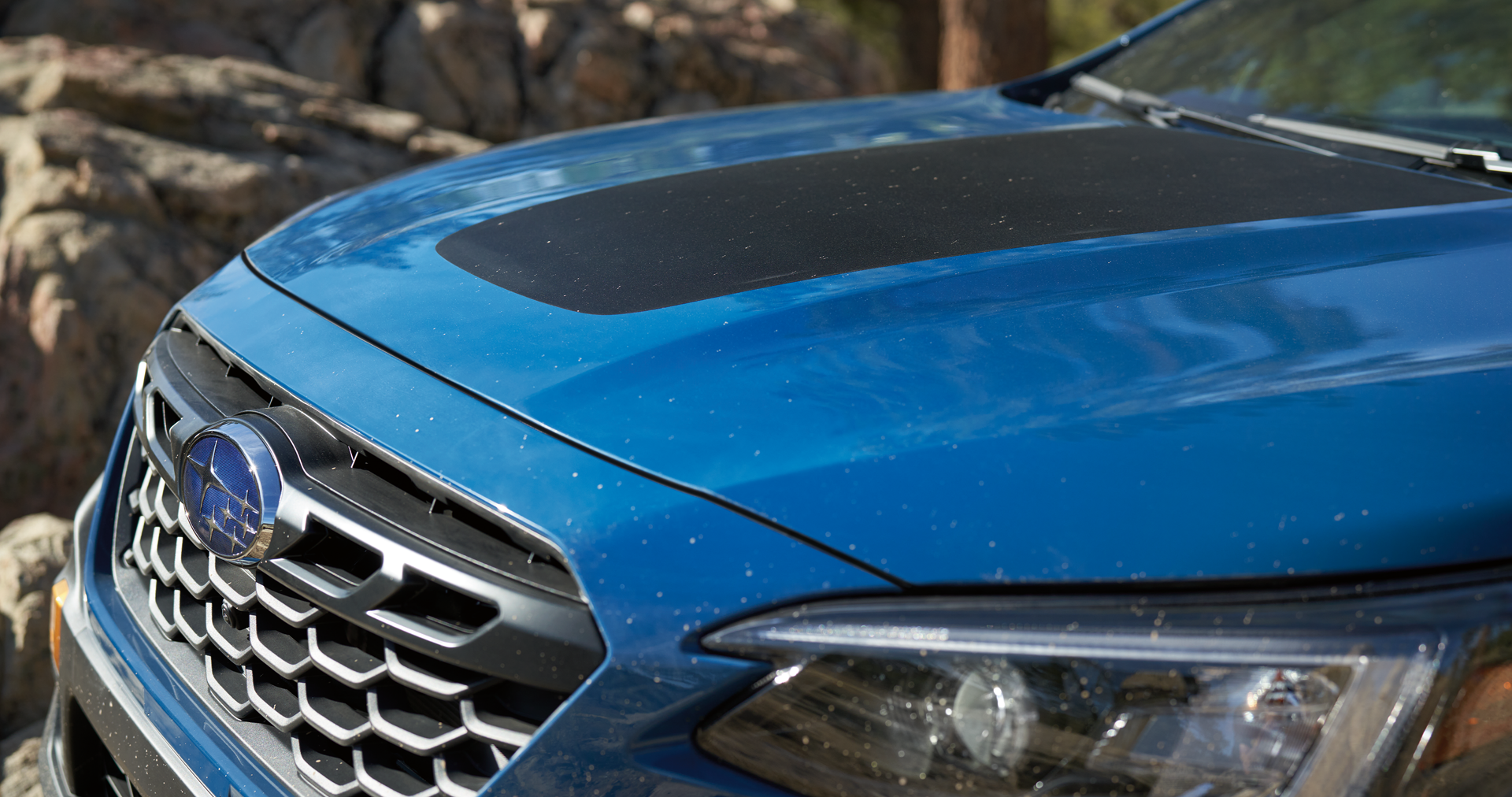 A close-up of the anti-glare hood design of the 2023 Outback Wilderness. | River City Subaru in Huntington WV