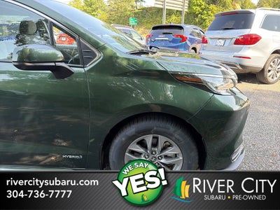 2021 Toyota Sienna LE