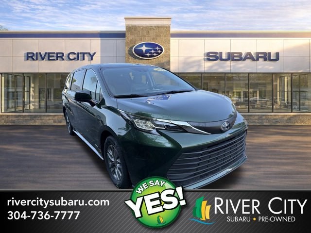 2021 Toyota Sienna LE
